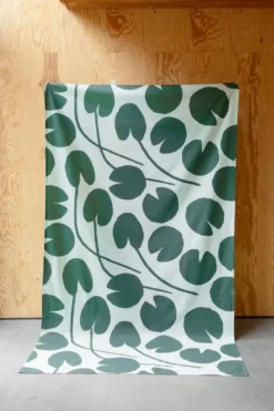 Water lilies pöytäliina, Vaaleanvihreä–vihreä, 147x250 cm