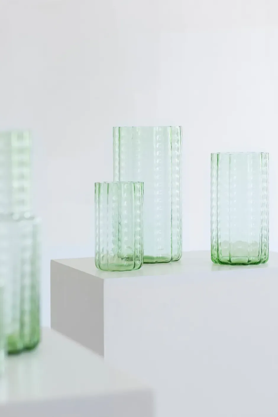 Waves 02 maljakko 28 cm, Green-clear